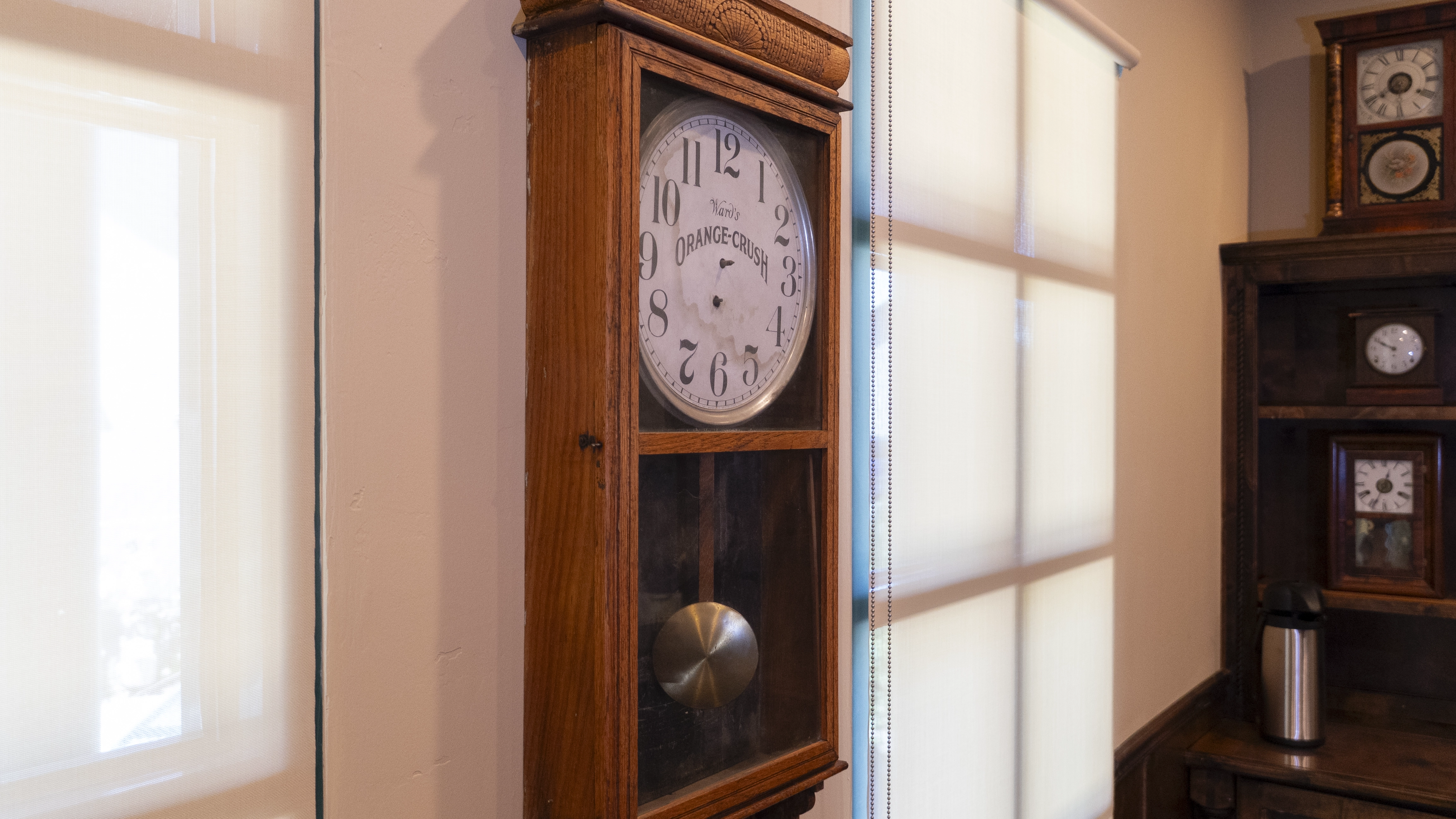 rjmlaw office with clock